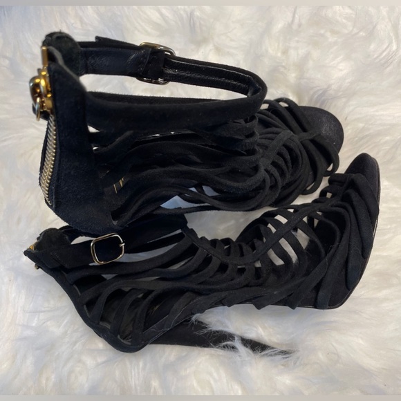 Ankle strap black Zanotti  high heels with gold  zip at the back size 7.5 - Picture 2 of 4